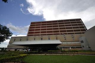 Governo cria comissão para avaliar situação da estrutura e atendimento do Hospital Regional (Foto: Marcelo Calazans)