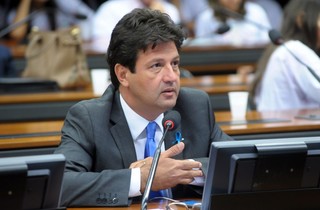 Luiz Henrique Mandetta diz que há dúvidas sobre como projeto será tratado (Foto: Agência Câmara)