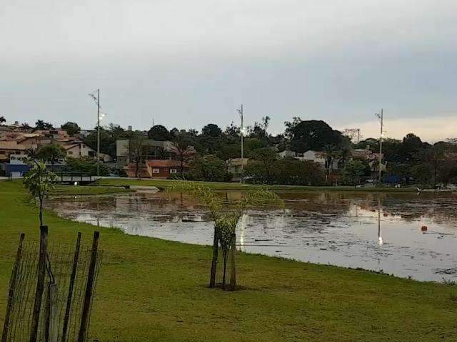 Parque das Na&ccedil;&otilde;es abre, mas estragos da chuva ainda s&atilde;o vis&iacute;veis