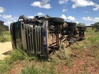 Segundo a polícia, motorista de caminhão causou acidente com três mortes (Foto: Alvorada Informa)