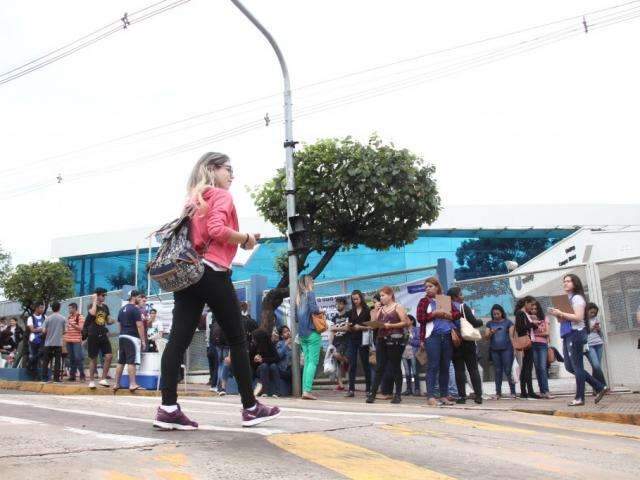 Segunda etapa do Enem ser&aacute; neste domingo; port&otilde;es ser&atilde;o fechados &agrave;s 12h