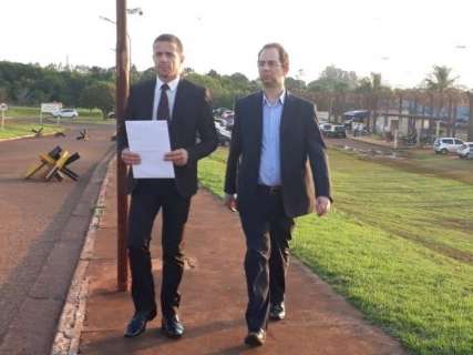 “O cara é doidão”, diz advogado sobre transferir agressor de Bolsonaro