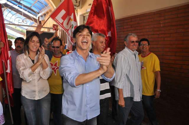  Conven&ccedil;&atilde;o do PT  em Corumb&aacute; homologa candidatura de Paulo Duarte a prefeito