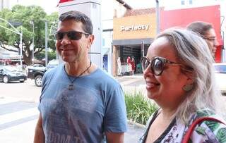 Na v&eacute;spera, com&eacute;rcio tem queda no movimento e presente de &uacute;ltima hora