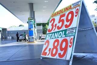 Valor do litro da gasolina em Campo Grande contribuiu para aumento da inflação, em agosto. (Foto: Marina Pacheco)