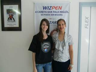Thaysse Ricci (esq) com a diretora da escola Wizard São Bento, Vanessa Rezende.