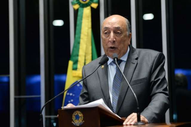 Reforma no Ensino M&eacute;dio n&atilde;o deve ser &#039;de cima para baixo&#039;, diz senador