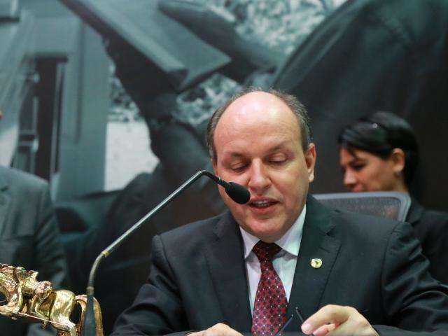 Ex-governador &eacute; lembrado por carreira dedicada &agrave; democracia no pa&iacute;s