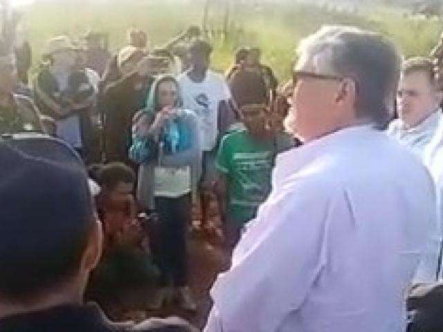 Em v&iacute;deo, deputado parabeniza resist&ecirc;ncia de ind&iacute;genas em &aacute;rea invadida