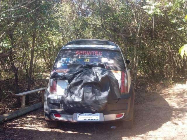 Policiais encontram 370 quilos de droga em acampamento no meio da mata 