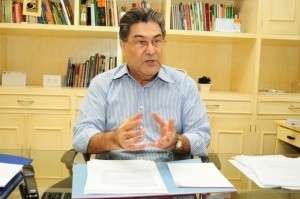 Chadid anuncia fim da &quot;gest&atilde;o compartilhada&quot; dos Ceinfs