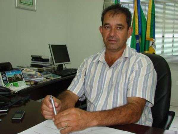 MPE aju&iacute;za a&ccedil;&atilde;o contra ex-prefeito por notas frias no valor de R$  500 mil
