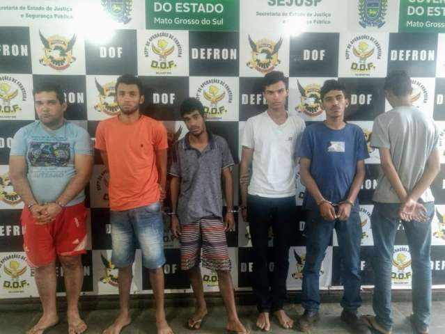 Defron prende quadrilha que roubou 3 ve&iacute;culos durante a madrugada