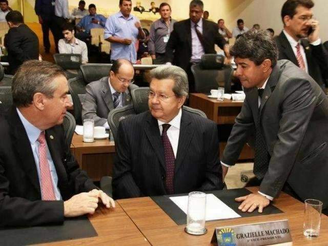 Sem consenso, deputados tucanos buscam votos dentro do partido