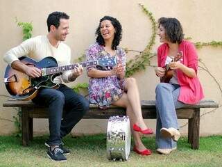 O trio formado pelos cantores Perez, Ju Souc e Bianca Bacha se apresenta na primeira edição. (Foto: Divulgação)