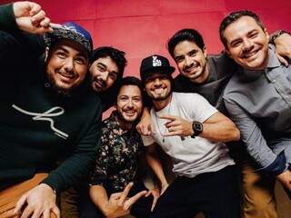 Grupo hoje vive em São Paulo. (Foto: Reprodução Facebook)