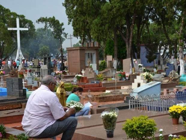 Prefeitura da Capital prorroga contratos com seis funer&aacute;rias