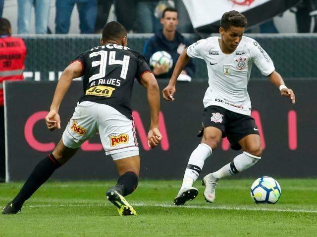 Com gol n&atilde;o marcado, cl&aacute;ssico entre Corinthians e S&atilde;o Paulo termina em 1 a 1