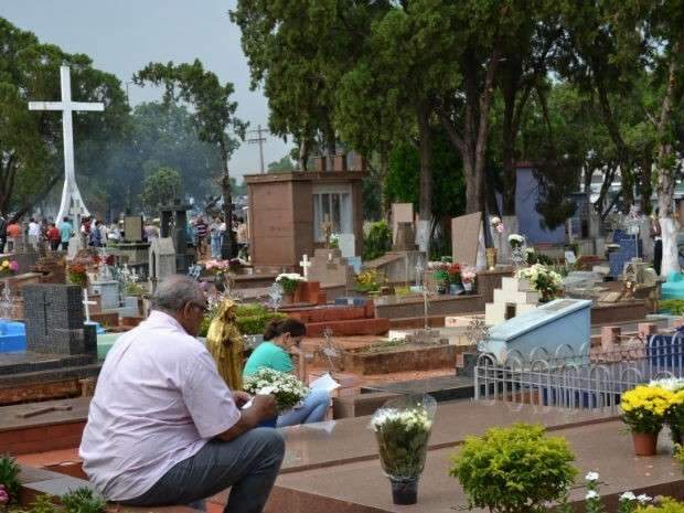 Grupo contesta na Justi&ccedil;a e no TCE licita&ccedil;&atilde;o das funer&aacute;rias, que &eacute; amanh&atilde;