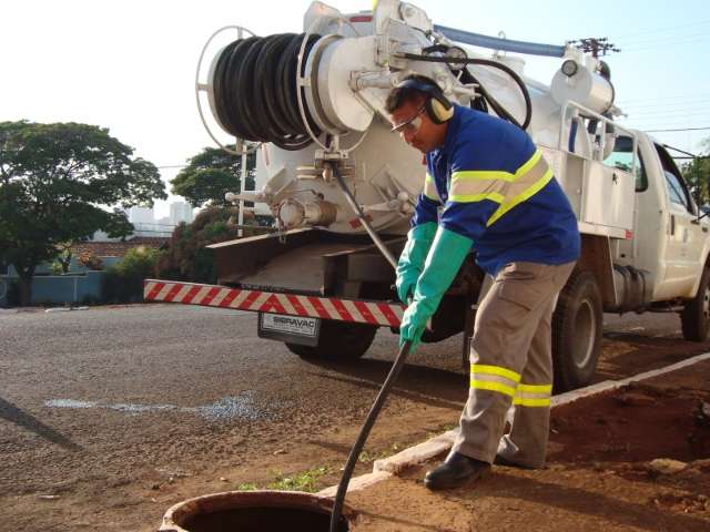 Ac&uacute;mulo de lixo e volume de chuva geraram 280 &ldquo;entupimentos&rdquo; na cidade