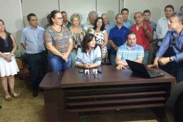 Em Dourados, D&eacute;lia anuncia primeiro escal&atilde;o com &#039;t&eacute;cnicos e pol&iacute;ticos&#039;