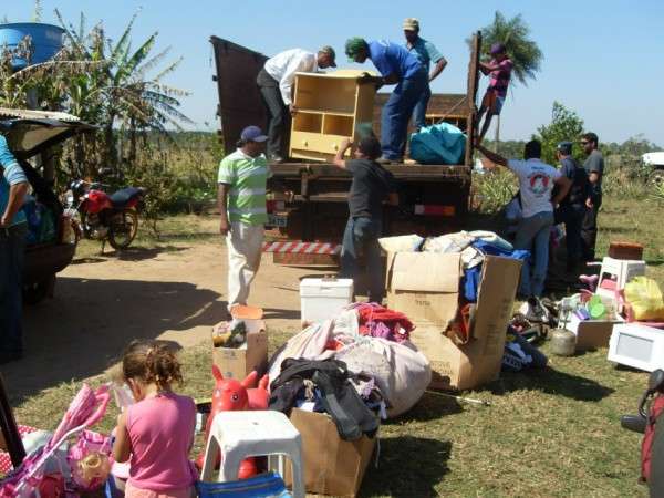 Cigcoe retirou 6 fam&iacute;lias de fazenda e n&uacute;mero deve chegar a 30 ainda hoje