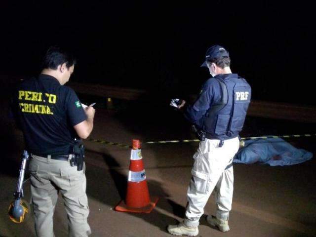 Pedestre tenta atravessar rodovia, mas morre atropelado por motociclista 