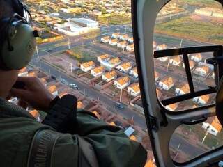 Grupamento de Patrulhamento Aéreo usa helicóptero para apoiar equipes terrestres em operação na região sul (Foto: Divulgação)