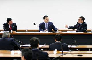 Deputado Fábio Trad (PMDB-MS) preside comissão de reforma do CPC. (Foto: Guswtavo Lima/Agência Câmara)