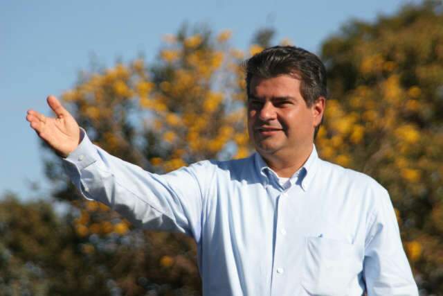  Nelsinho diz que canteiro de obras &eacute; determinante para apova&ccedil;&atilde;o popular