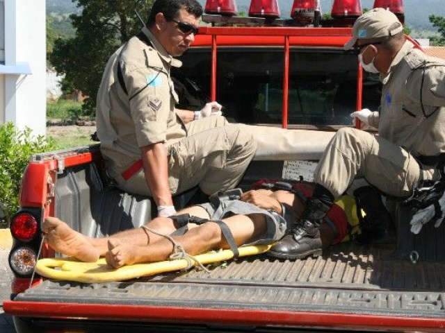  Homem &eacute; encontrado degolado em estrada vicinal de Coxim 