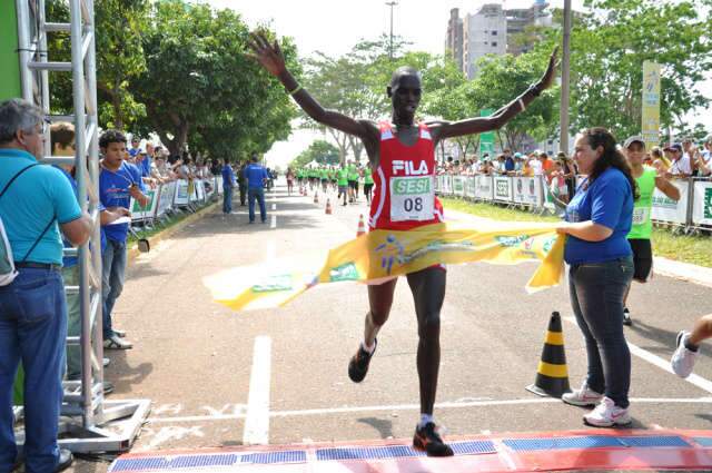  Mark Korir vence a Meia-Maratona Internacional Volta das Na&ccedil;&otilde;es 