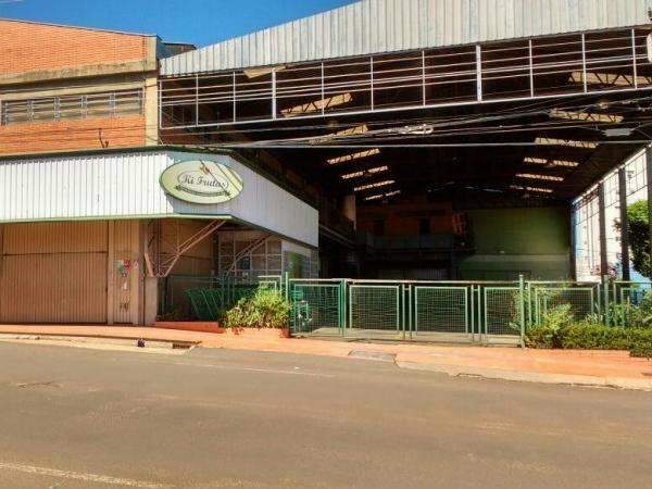 Sem dinheiro para rescis&otilde;es, mercado tenta acordo com 45 demitidos
