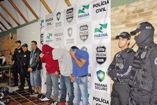 Grupo de assaltantes foi preso com ajuda da polícia do Paraná (Foto: Polícia Civil do PR/Divulgação)