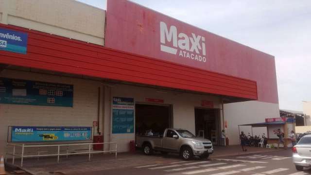 Com fechamento amanh&atilde;, &agrave;s 17h, lojas Maxxi fazem promo&ccedil;&otilde;es de estoque