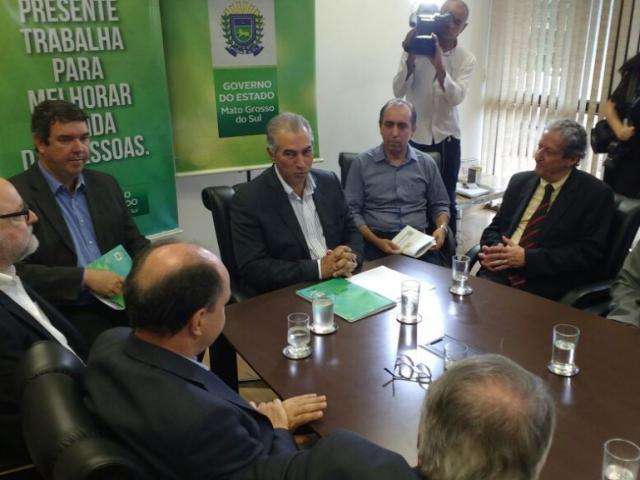 Servidores de MS receber&atilde;o o 13&ordm; em 14 de dezembro, anuncia governador
