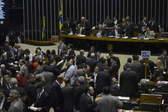TSE calcula que ado&ccedil;&atilde;o do voto impresso vai custar ao pa&iacute;s R$ 1,8 bilh&atilde;o 