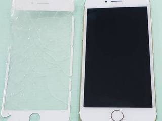 Antes e depois da tela de um smartphone consertado na Premiere (Foto: Divulgação)