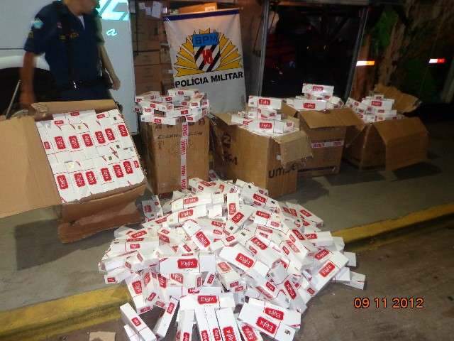 Pol&iacute;cia apreende 800 pacotes de cigarro com notas frias na rodovi&aacute;ria