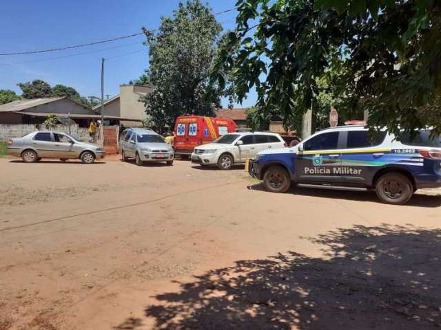 Homem &eacute; encontrado morto a golpes de faca e suspeito vai preso em flagrante 