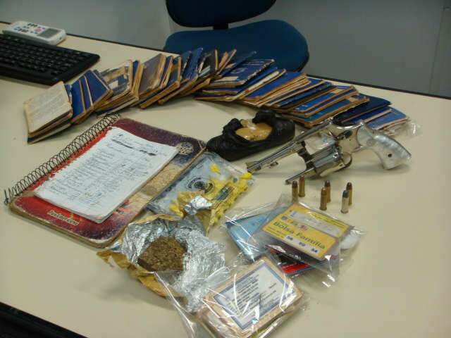  Ap&oacute;s opera&ccedil;&atilde;o, Pol&iacute;cia Federal permanece em aldeias por tr&ecirc;s meses