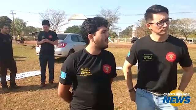 Sindicalistas fazem protesto no Detran ap&oacute;s pris&atilde;o e afastamento de diretores