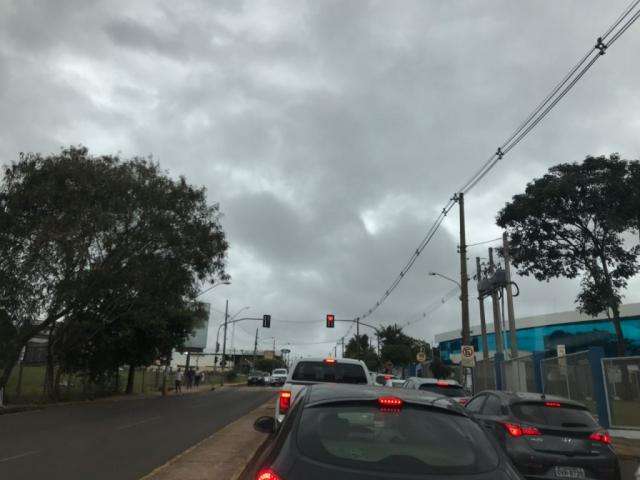 Capital e outras 50 cidades est&atilde;o em alerta de chuvas intensas nesta tarde