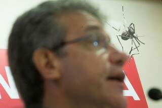 Ministro da Saúde divulgou o balanço nacional sobre infestação da dengue (Foto: Marcelo Camargo/Agência Brasil)
