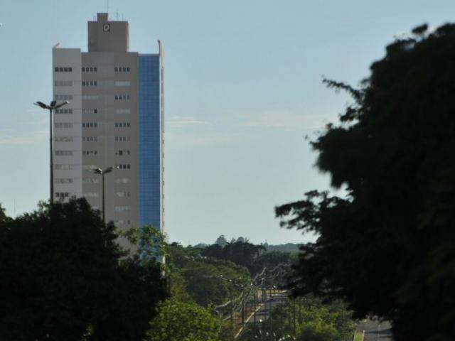 Ter&ccedil;a-feira de feriado amanhece com c&eacute;u claro e previs&atilde;o &eacute; de calor de 36&ordm;C 