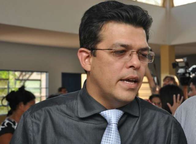 Prefeitura corre risco de atrasar sal&aacute;rio e 13&ordm; pela primeira vez em 18 anos