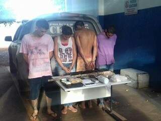 Preso grupo que fez fam&iacute;lia ref&eacute;m no Taveir&oacute;polis para roubar carro 