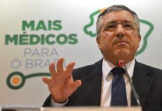 Ministro da Saúde, Alexandre Padilha, divulgou a lista nesta terça-feira. (Foto: Valter Campanato/ABr)
