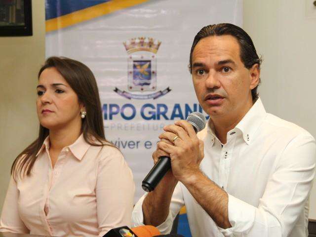 Uniformes ser&atilde;o entregues at&eacute; o fim do m&ecirc;s, posso garantir&quot;, diz Marquinhos