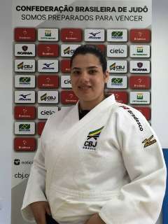 Judoca campeã do MS embarca para Abu Dhabi e promete medalha no mundial